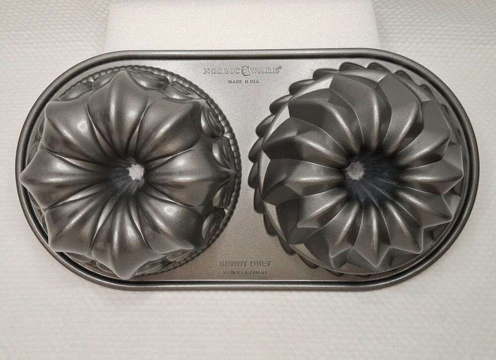 Nordic Ware Bundt Duet Pan 5 Cups / 1.2 Liter 2 in One Bundt Pan